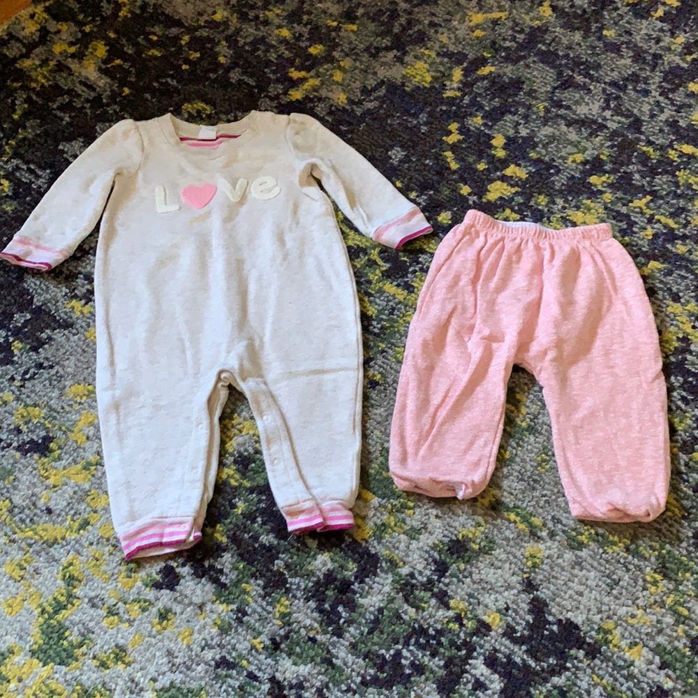 Gap Love Onesie Sweatshirt and reversible pants